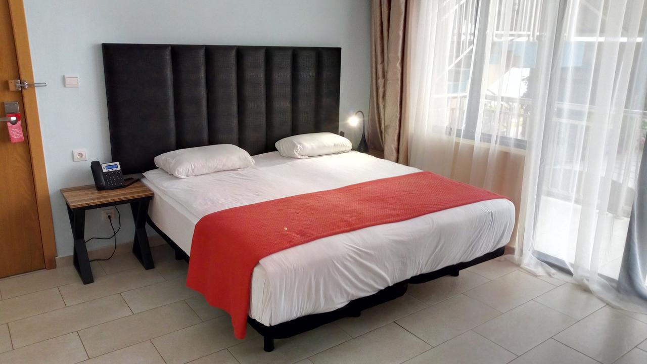 Hotel Le Petit Bateau Κονακρί Εξωτερικό φωτογραφία