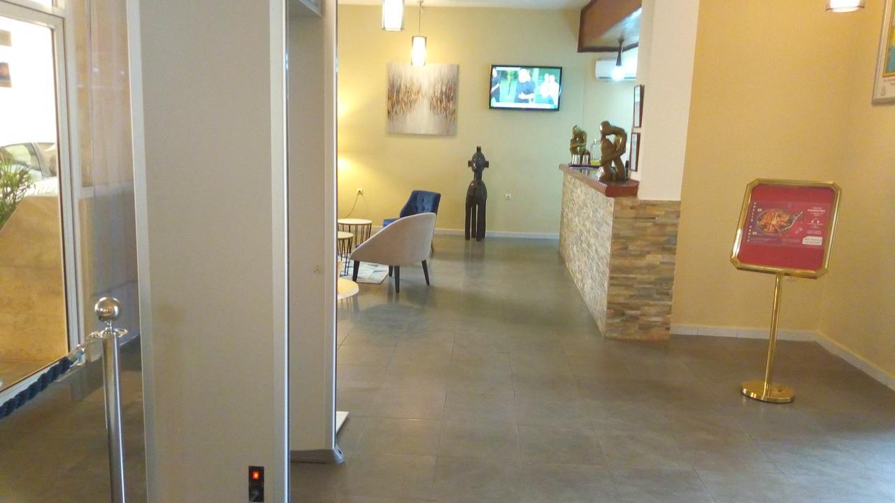 Hotel Le Petit Bateau Κονακρί Εξωτερικό φωτογραφία